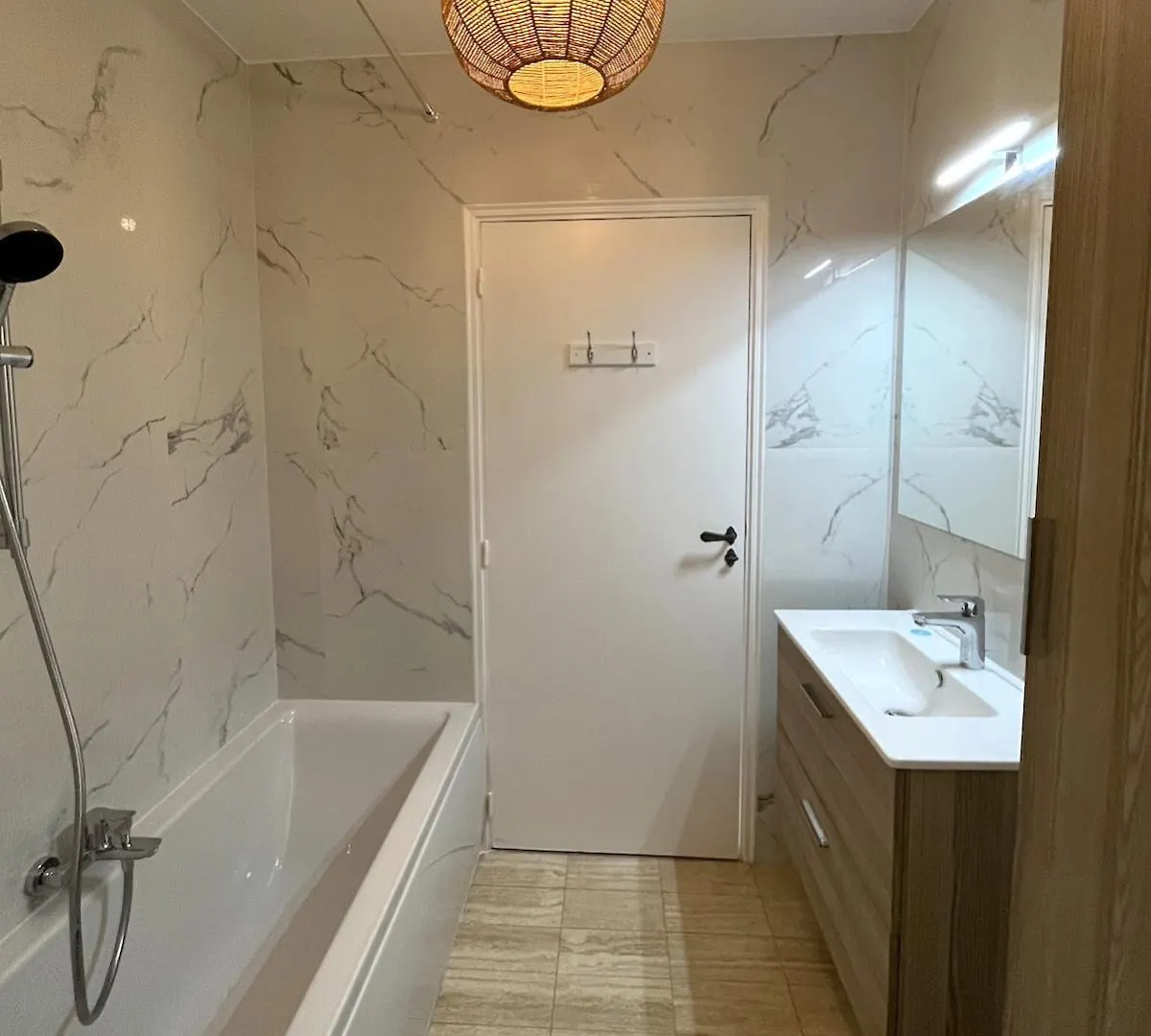Beautiful Studio With Parking Place Massena Nice France